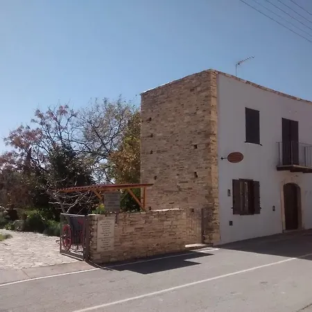 Garden Kamara House Country house Larnaca