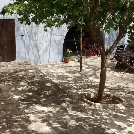 Landhuis Garden Kamara House *