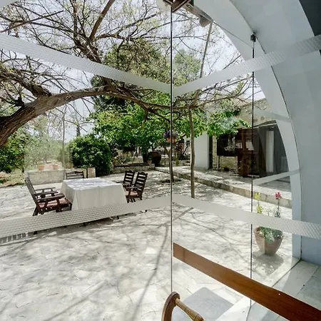 Country house Garden Kamara House *