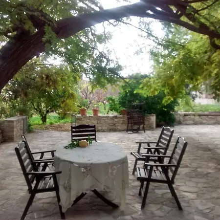 Garden Kamara House Country house Larnaca